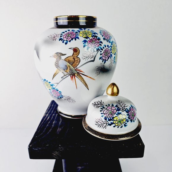 Vintage 90's 8" Mini Temple Jar Vase with Lid - Picture 2 of 6